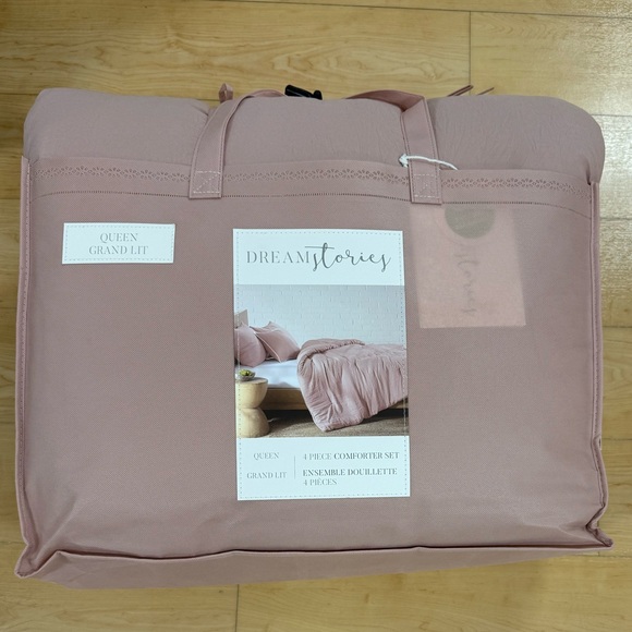 Dream Stories 4- Piece Comforter Set - Picture 1 of 4